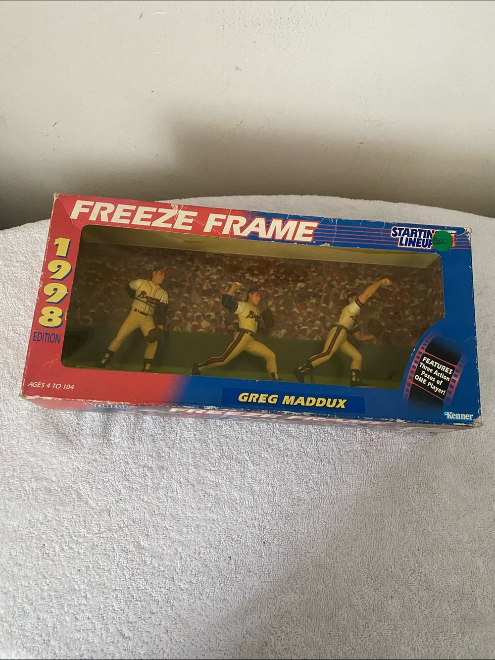 Greg Maddux Freeze Frame Baseball Figure Set /Red Box